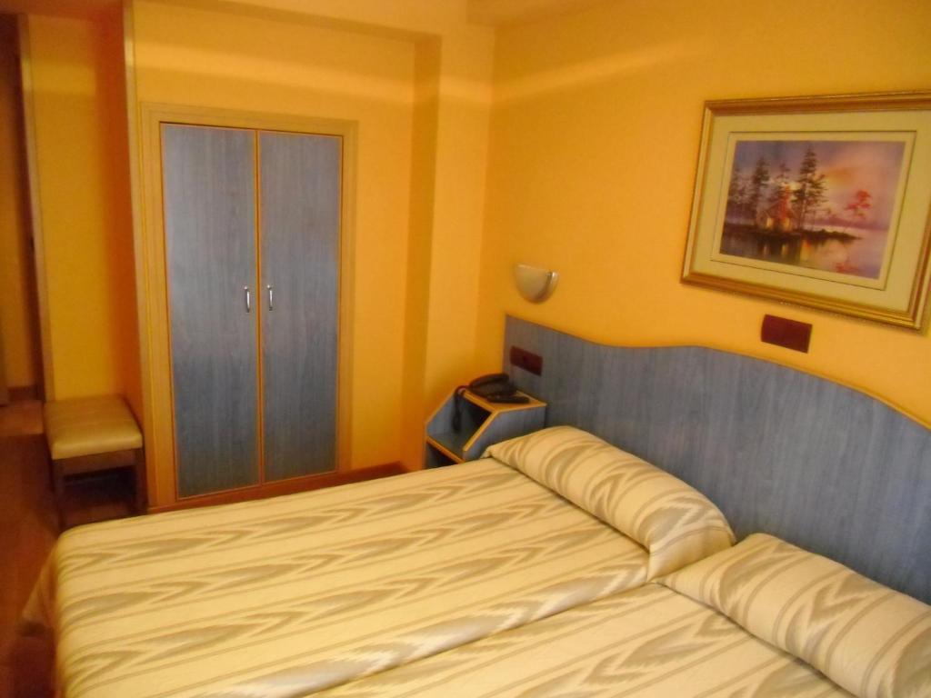 Hostal Don Suero เลออน ภายนอก รูปภาพ